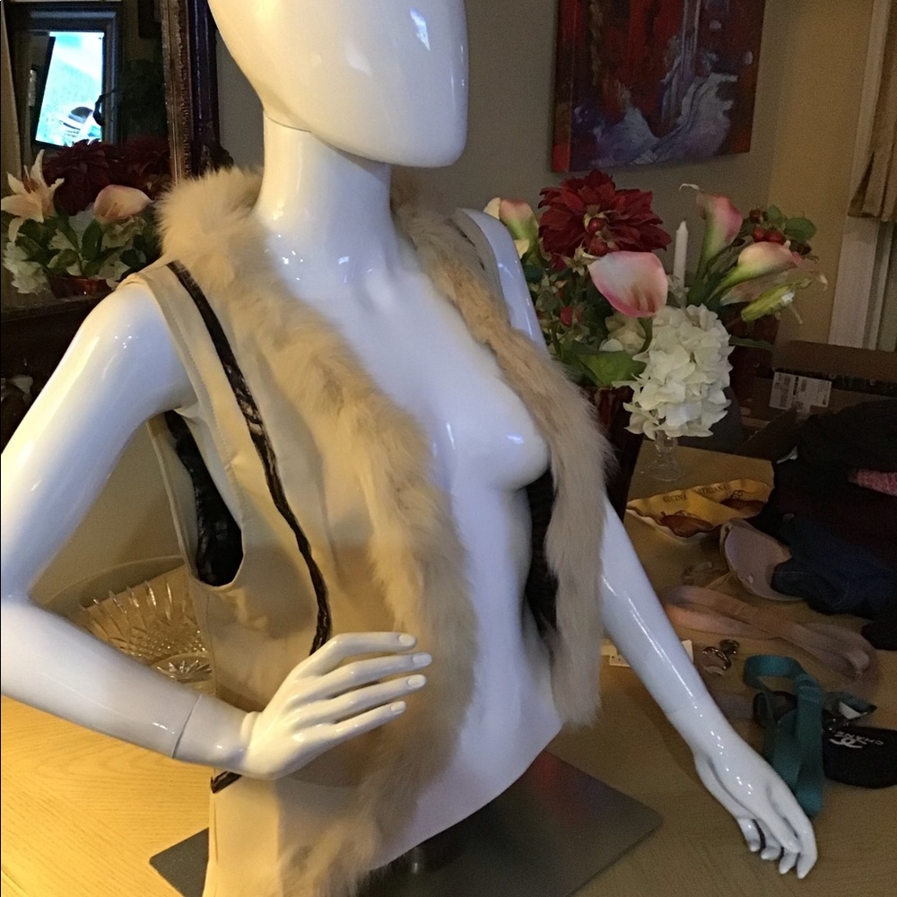 Marineblu leather & fur vest